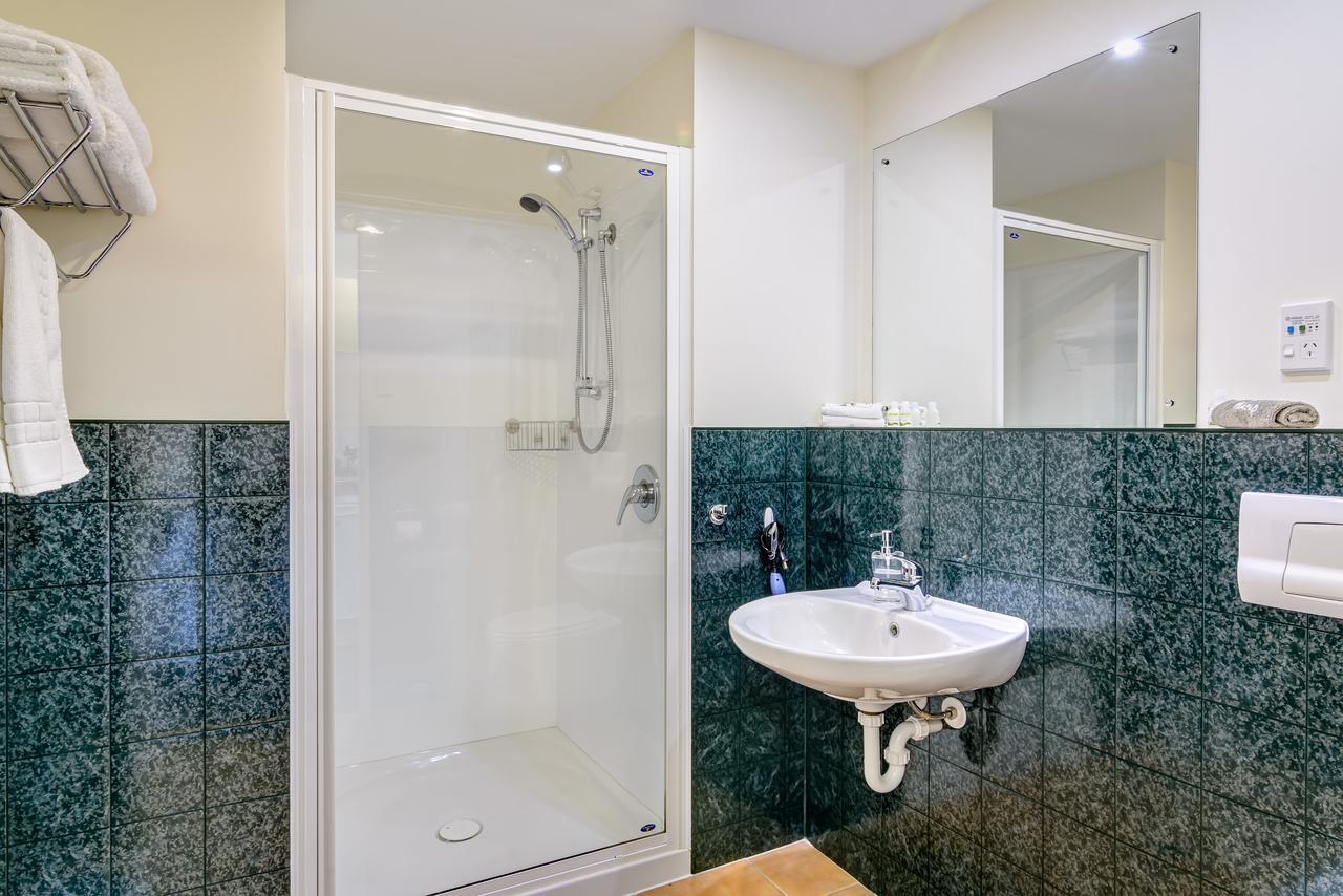 מוטואקה Nautilus Lodge Motel מראה חיצוני תמונה