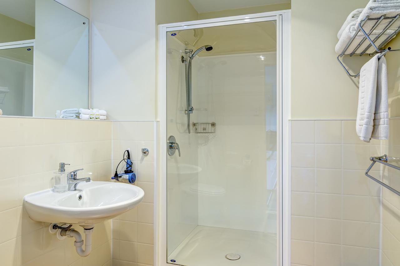 מוטואקה Nautilus Lodge Motel מראה חיצוני תמונה